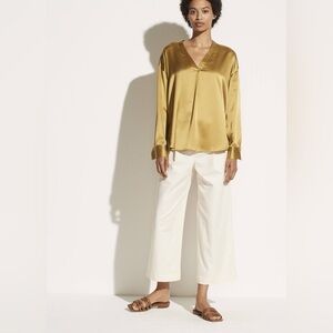 NWT Vince V-Neck Silk Popover Blouse